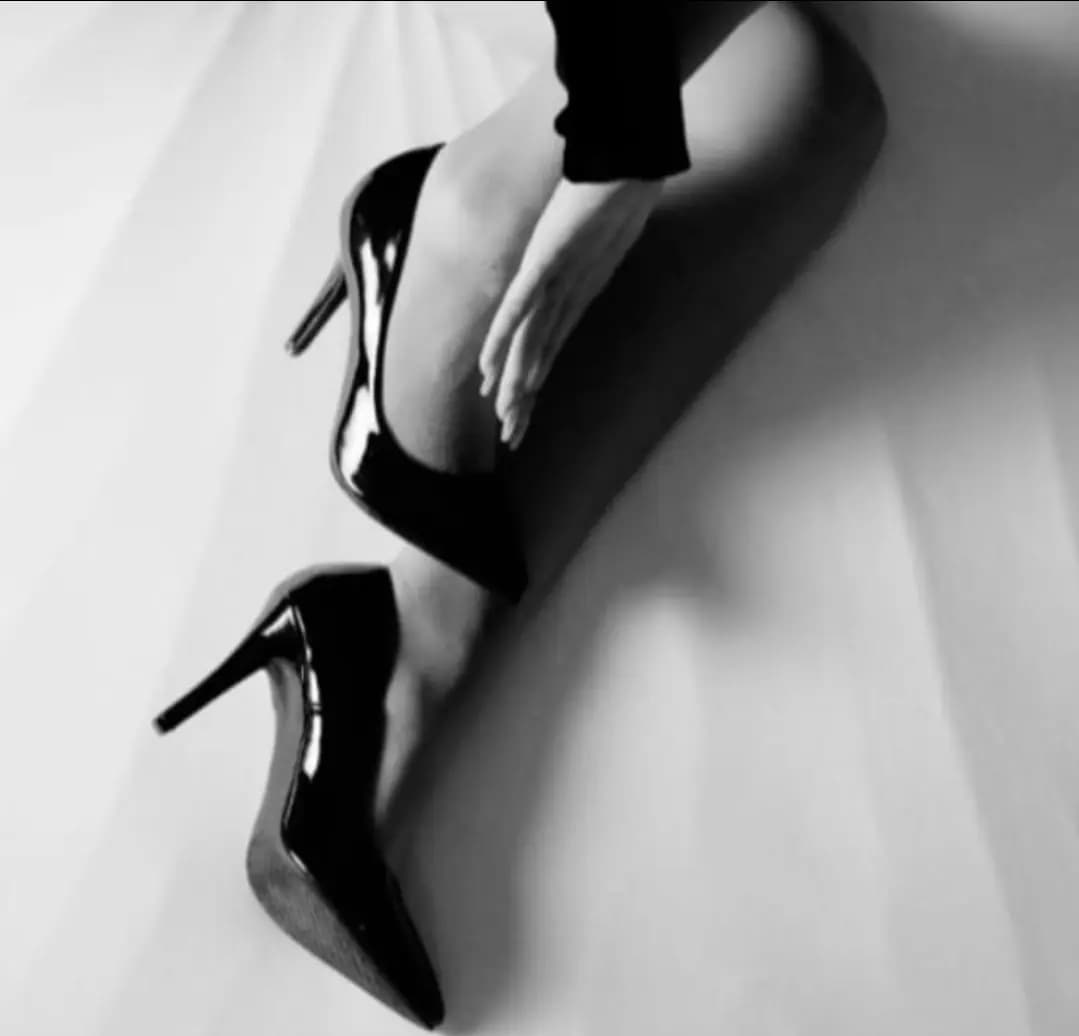 MissBellaDominate - Domina für Telefonerziehung und dominante Telefonate